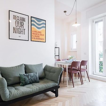 Easylife - Apartment With Balcony Near Navigli Milan Bagian luar foto