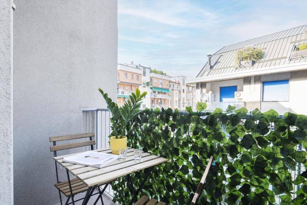 Easylife - Apartment With Balcony Near Navigli Milan Bagian luar foto